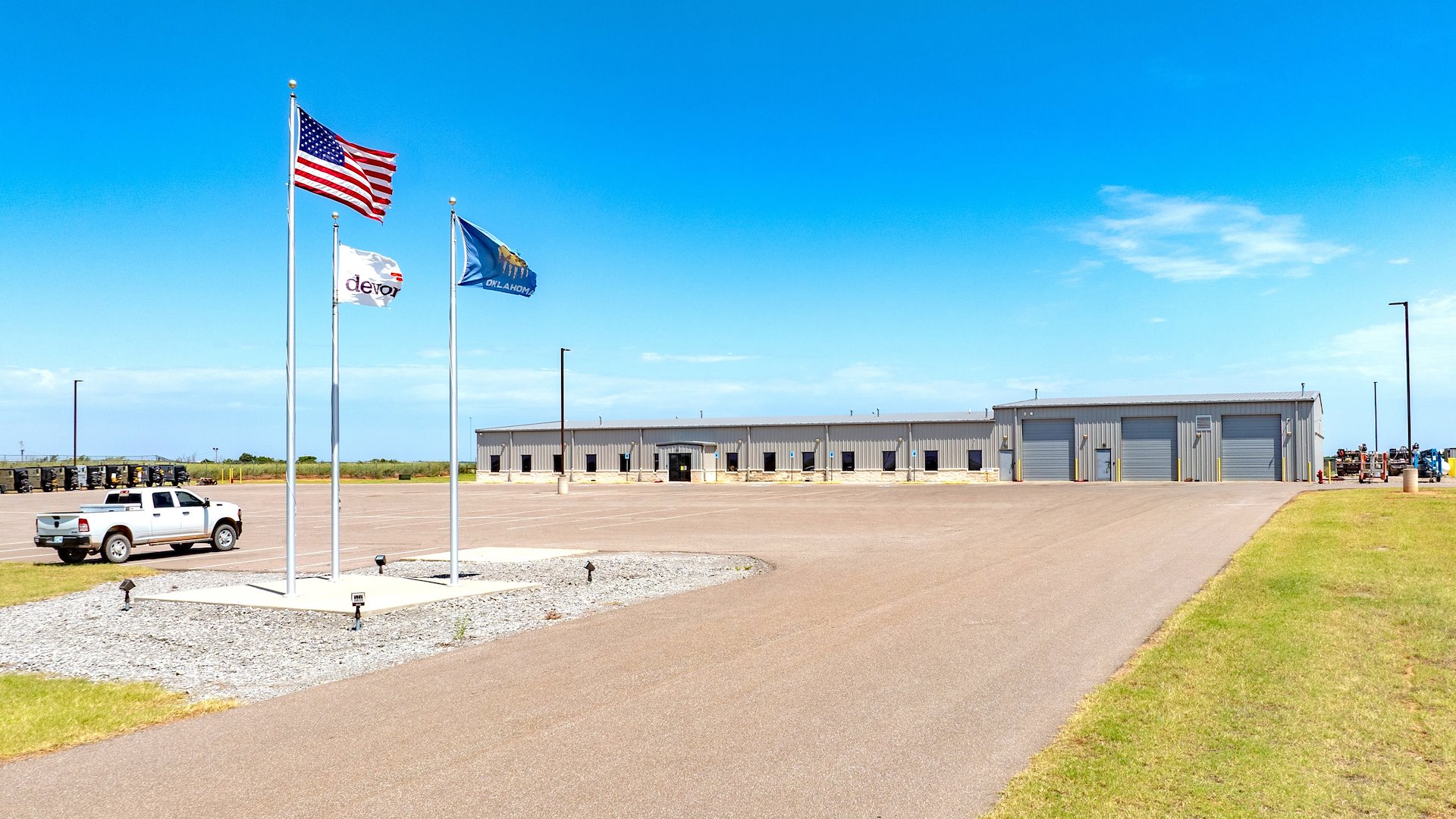 Devon Energy - retail for sale in geary, OK