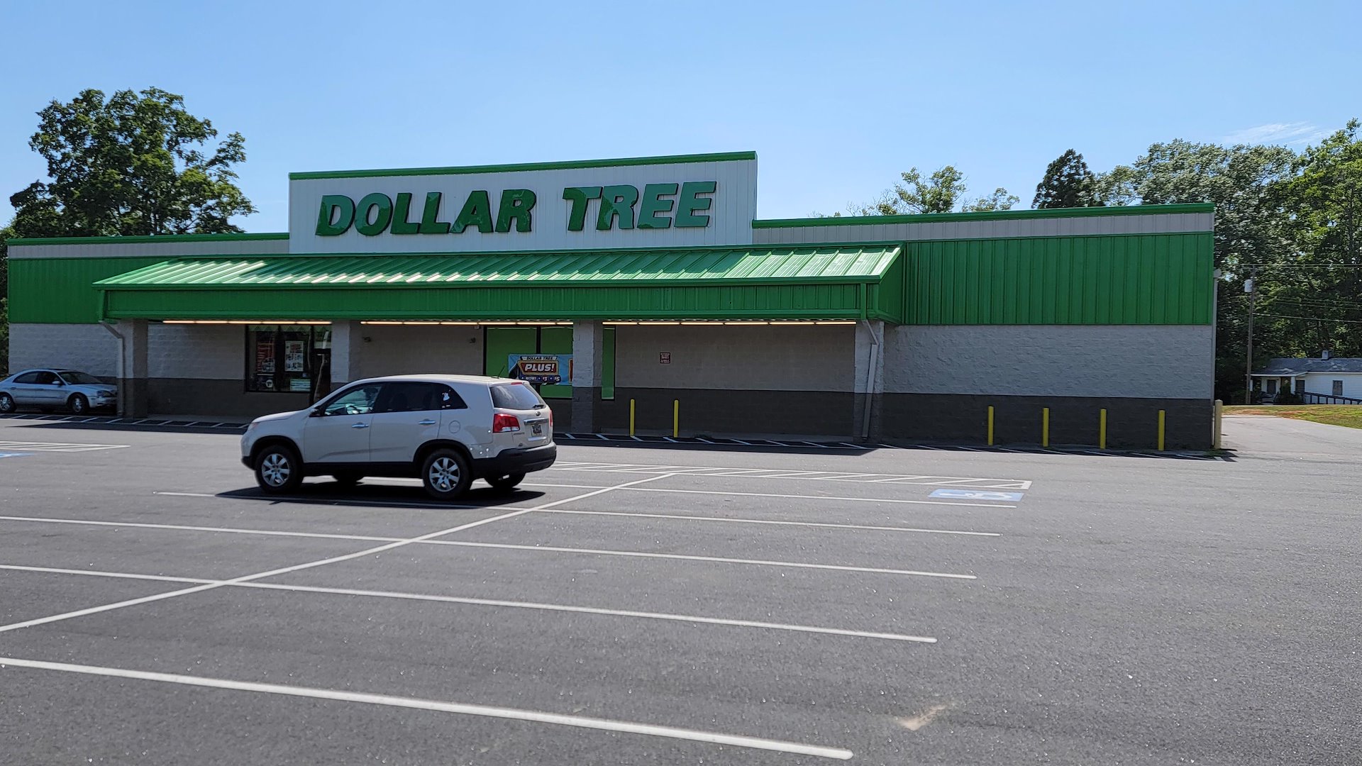 Dollar Tree Renovated in 2021 Greenville Anderson MSA/Iva, South