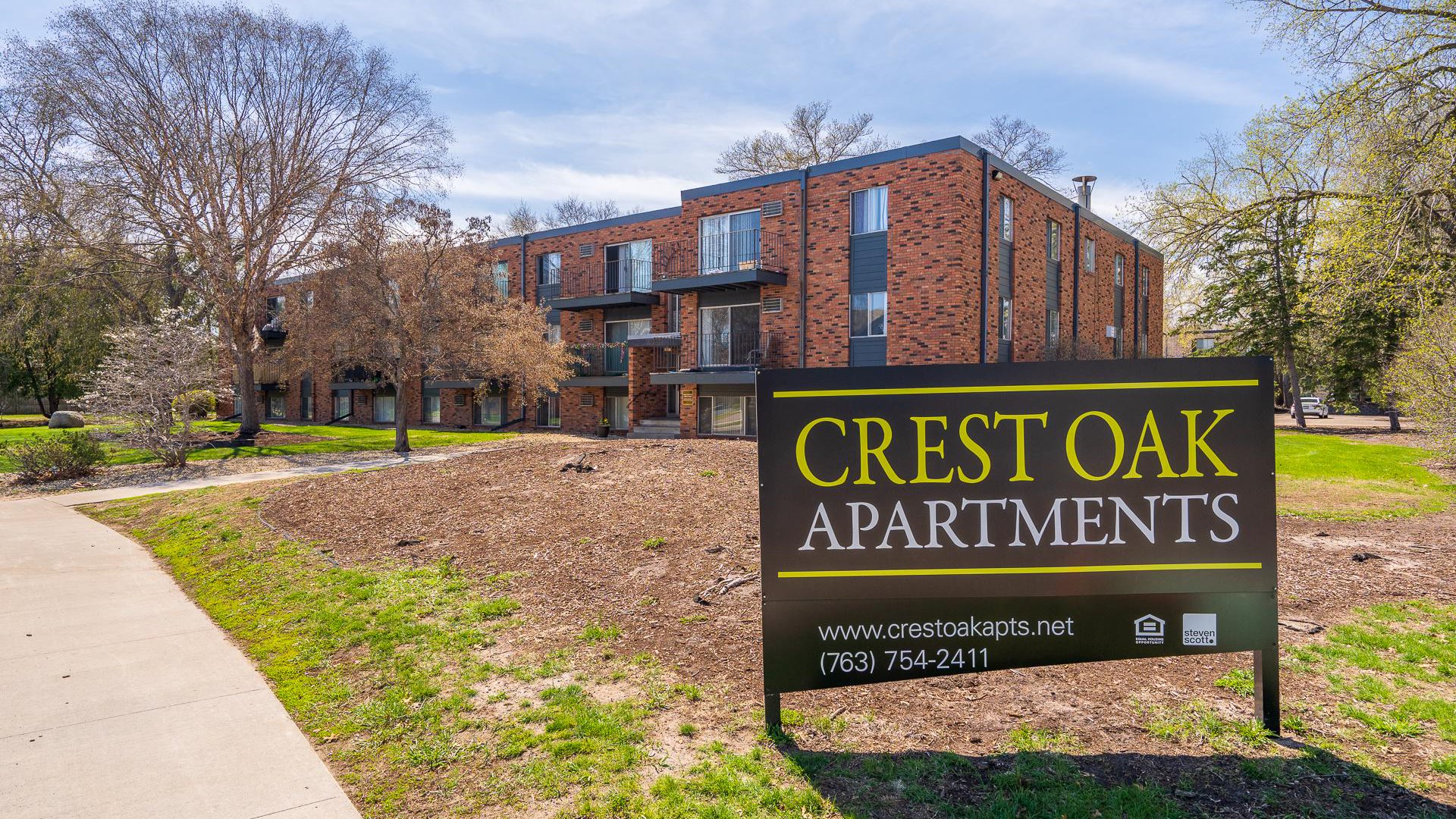 Crest Oak/Coon Rapids, Minnesota