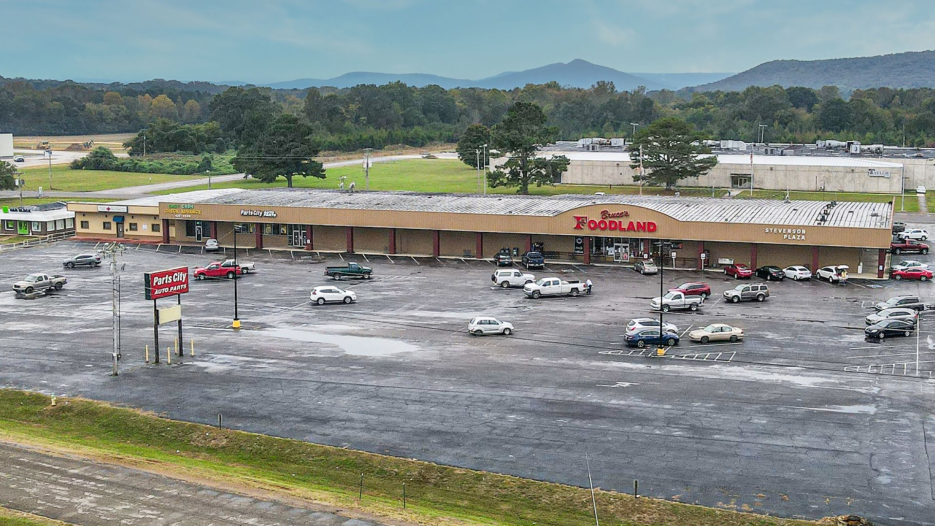 Stevenson Plaza/Stevenson, Alabama