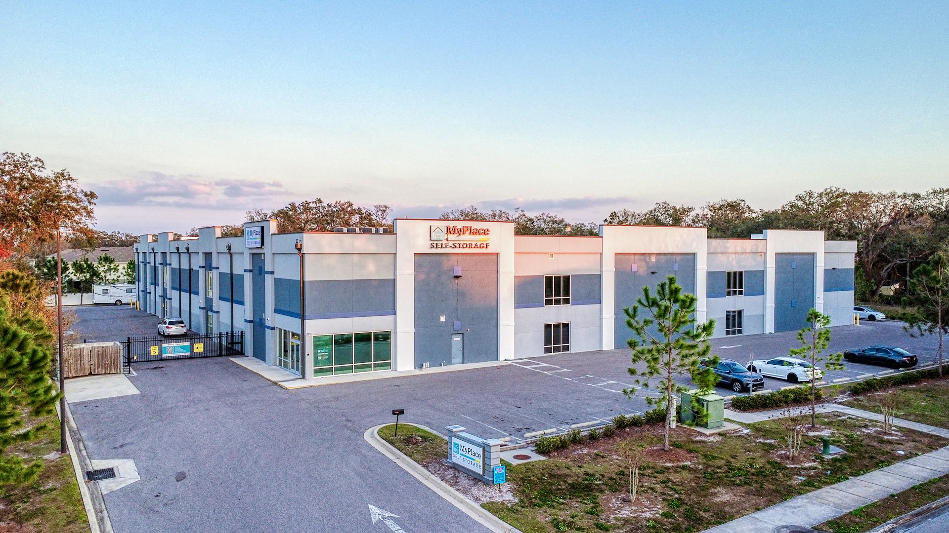 2711 Broadway Center Blvd, Brandon, FL 33510