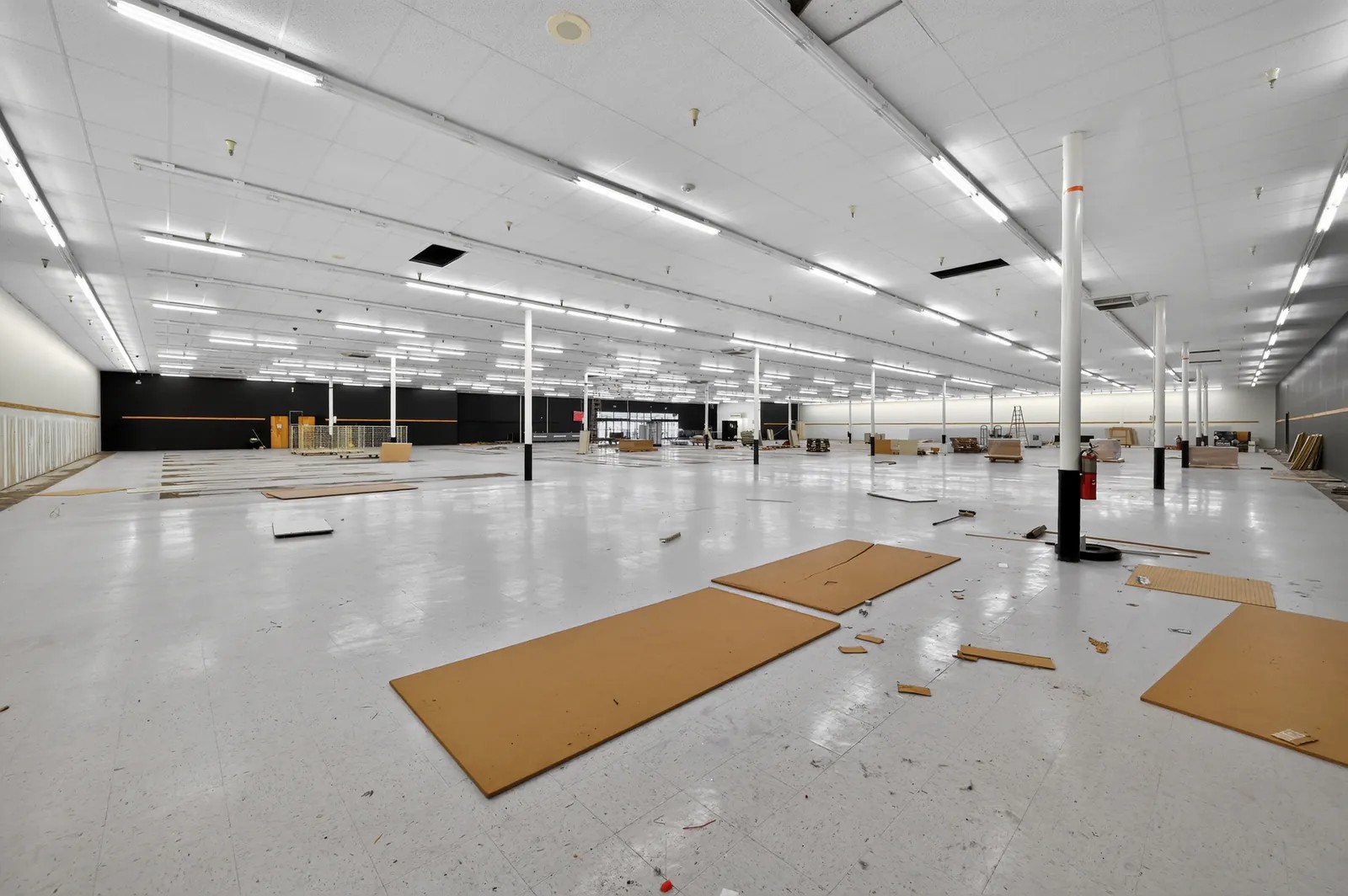 Auction - REIT Sale | Tractor Supply + Former Big… — Sale in Whiteville, NC, photo 6 of 6