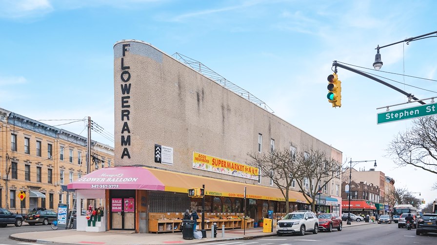 Flowerama Building Myrtle Avenue/Queens, New York