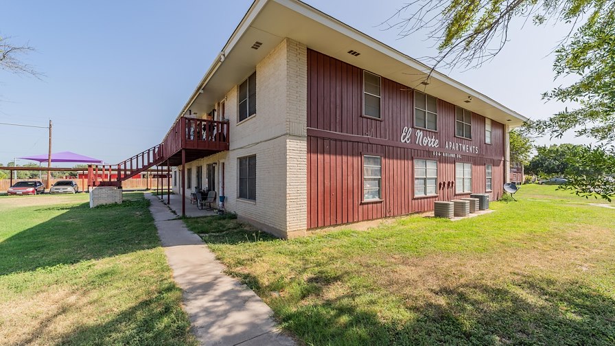 Landmark Apartments/Uvalde, Texas
