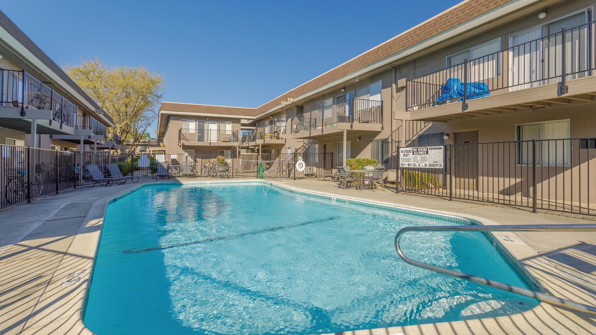 Sterling Pointe Apartments/Davis, California