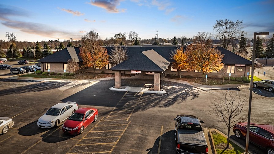 Medical Office NNN Leaseback in Owosso Michigan/Owosso, Michigan