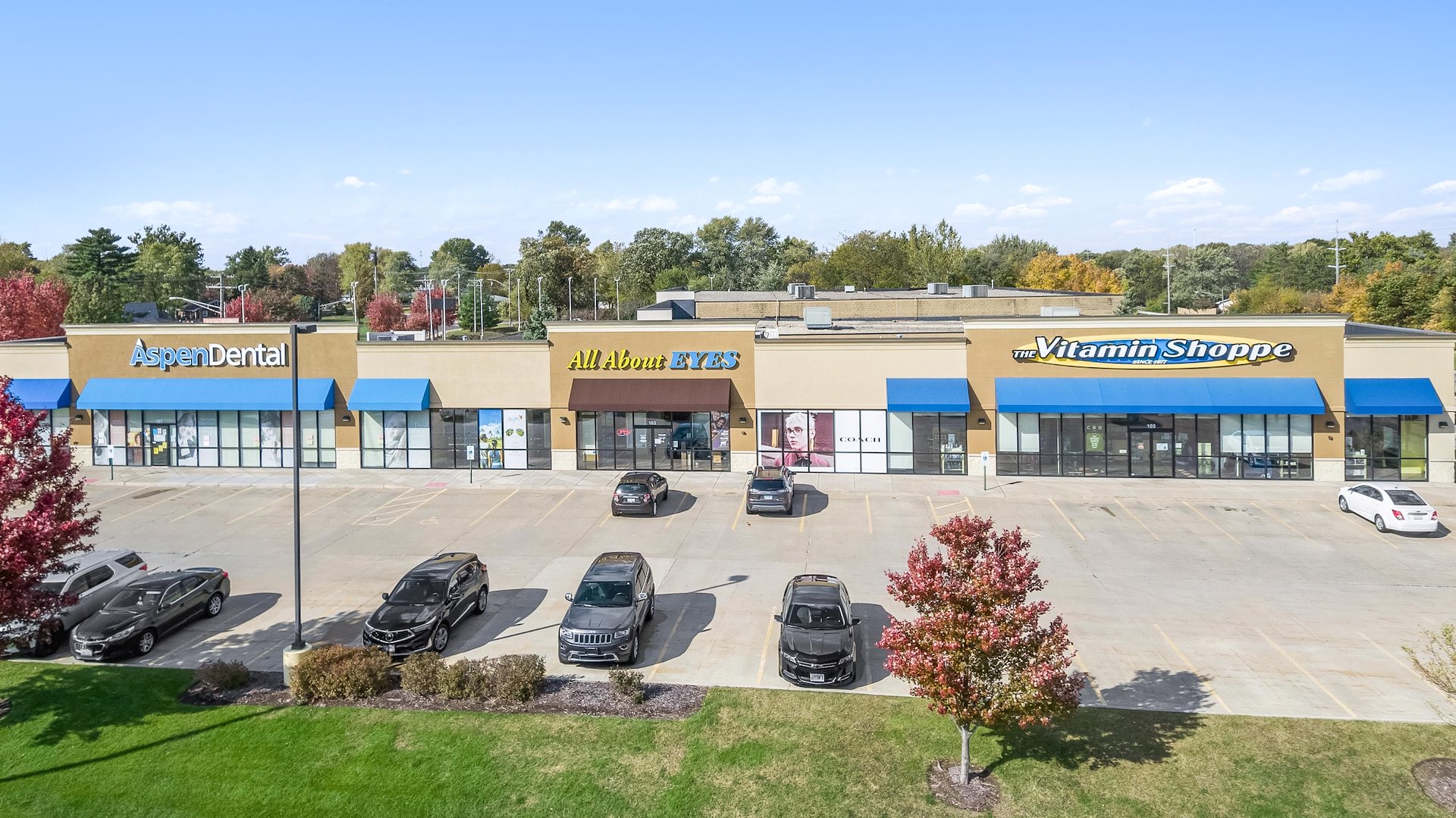 Aspen Dental & Vitamin Shoppe Strip Center/Peoria, Illinois