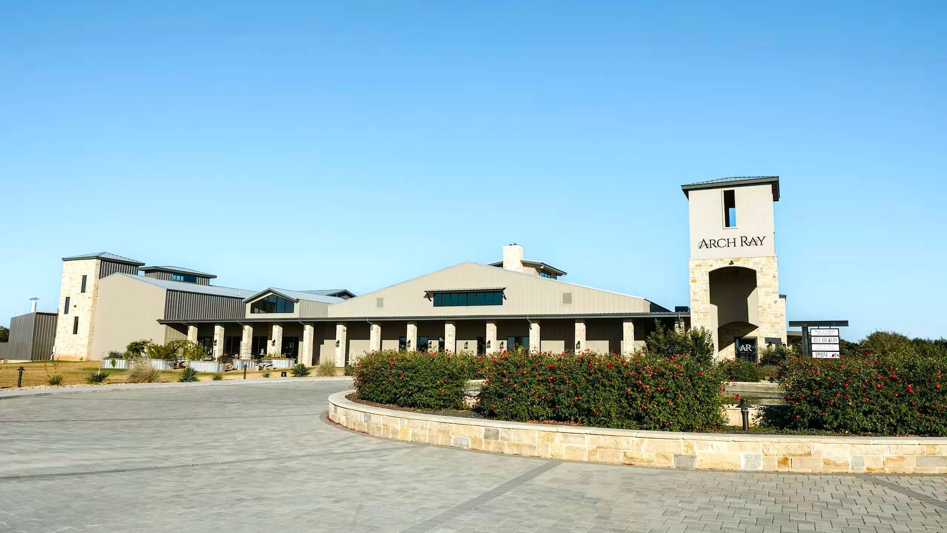 Arch Ray Resort — Sale in Fredericksburg, TX, photo 1 of 6