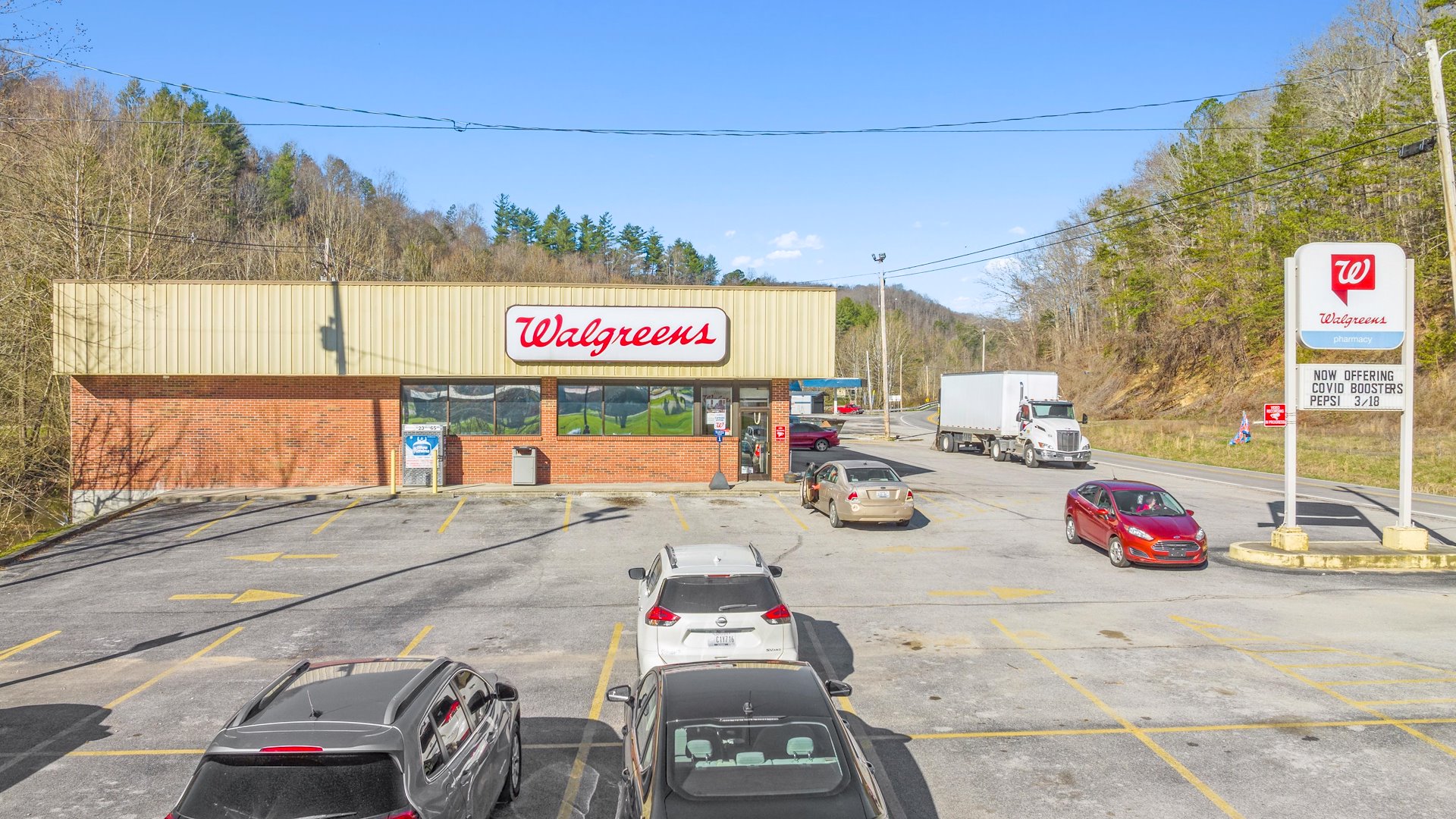 Walgreens 5 Yr Remaining on Lease Limited Competition/McKee, Kentucky