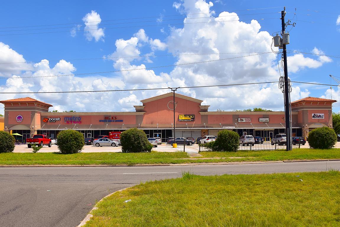 Cullen Commons Shopping Center/Houston, Texas