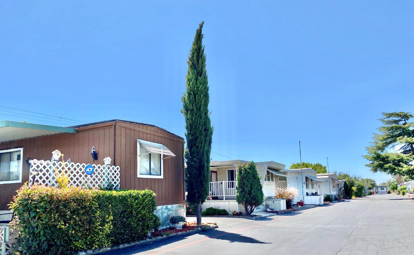 Flamingo Mobile Manor/Bethel Island, California