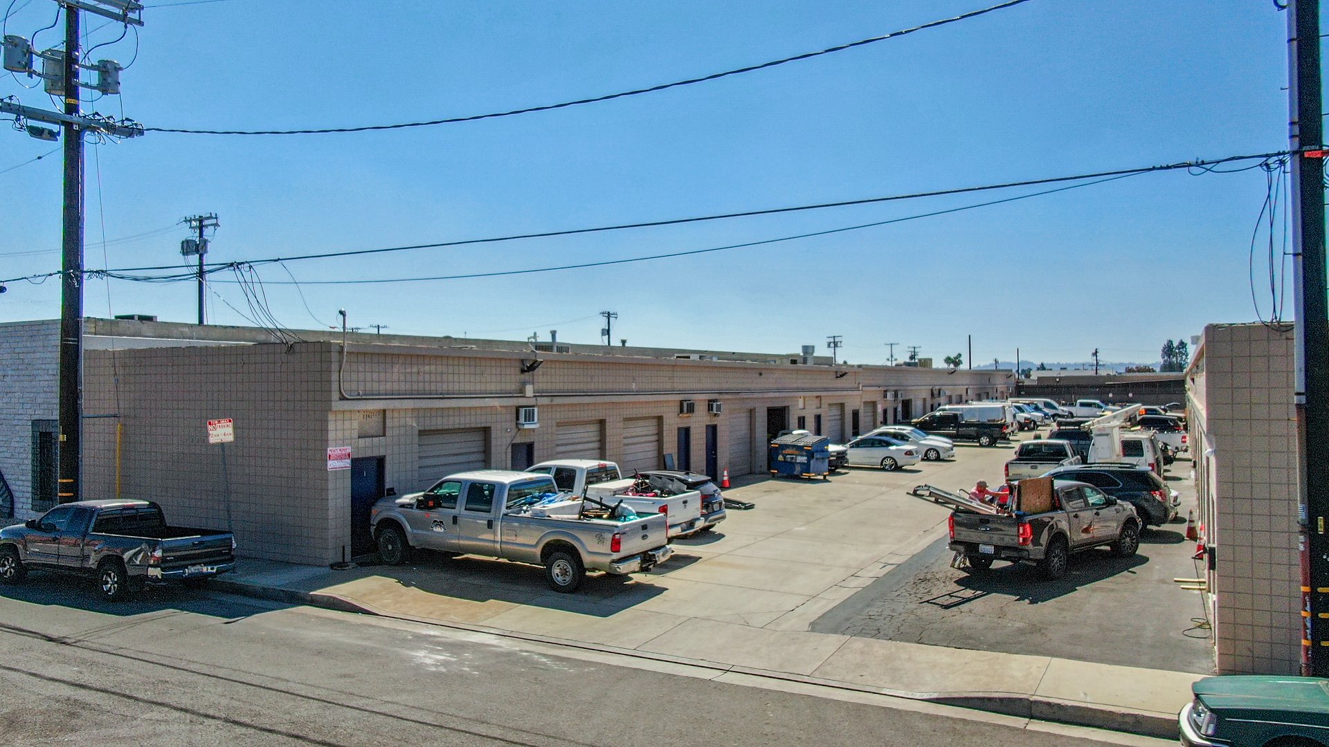 15828-15838 Arminta St — Sale in Los Angeles, CA, photo 4 of 5