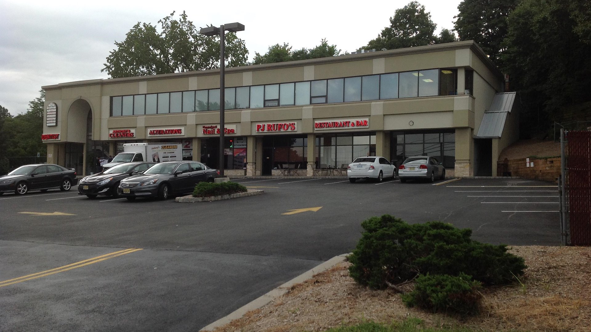 West Park Plaza/Woodland Park, New Jersey