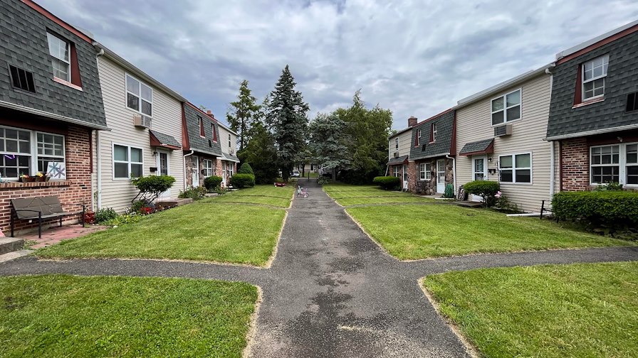 20 E Monument Ave/Hatboro, Pennsylvania