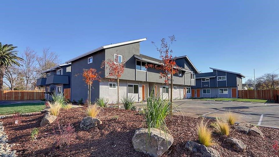 Hollywood Park Villas/Sacramento, California