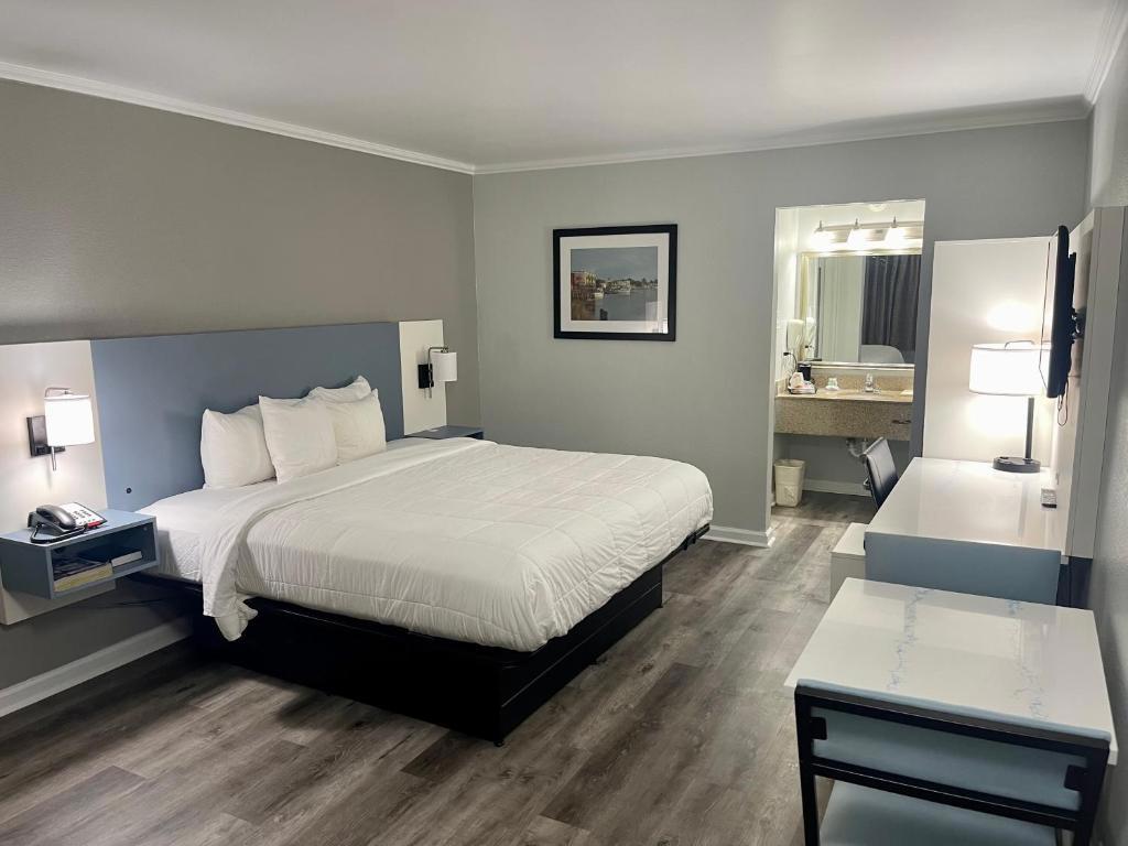 Quality Inn & Suites Georgetown — Sale in Georgetown, SC, photo 3 of 5