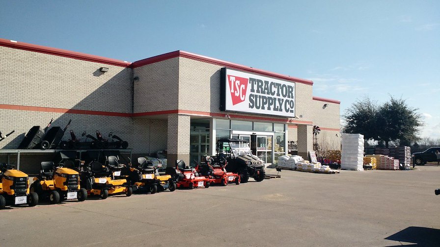 Tractor Supply Hohenwald TN/Hohenwald, Tennessee