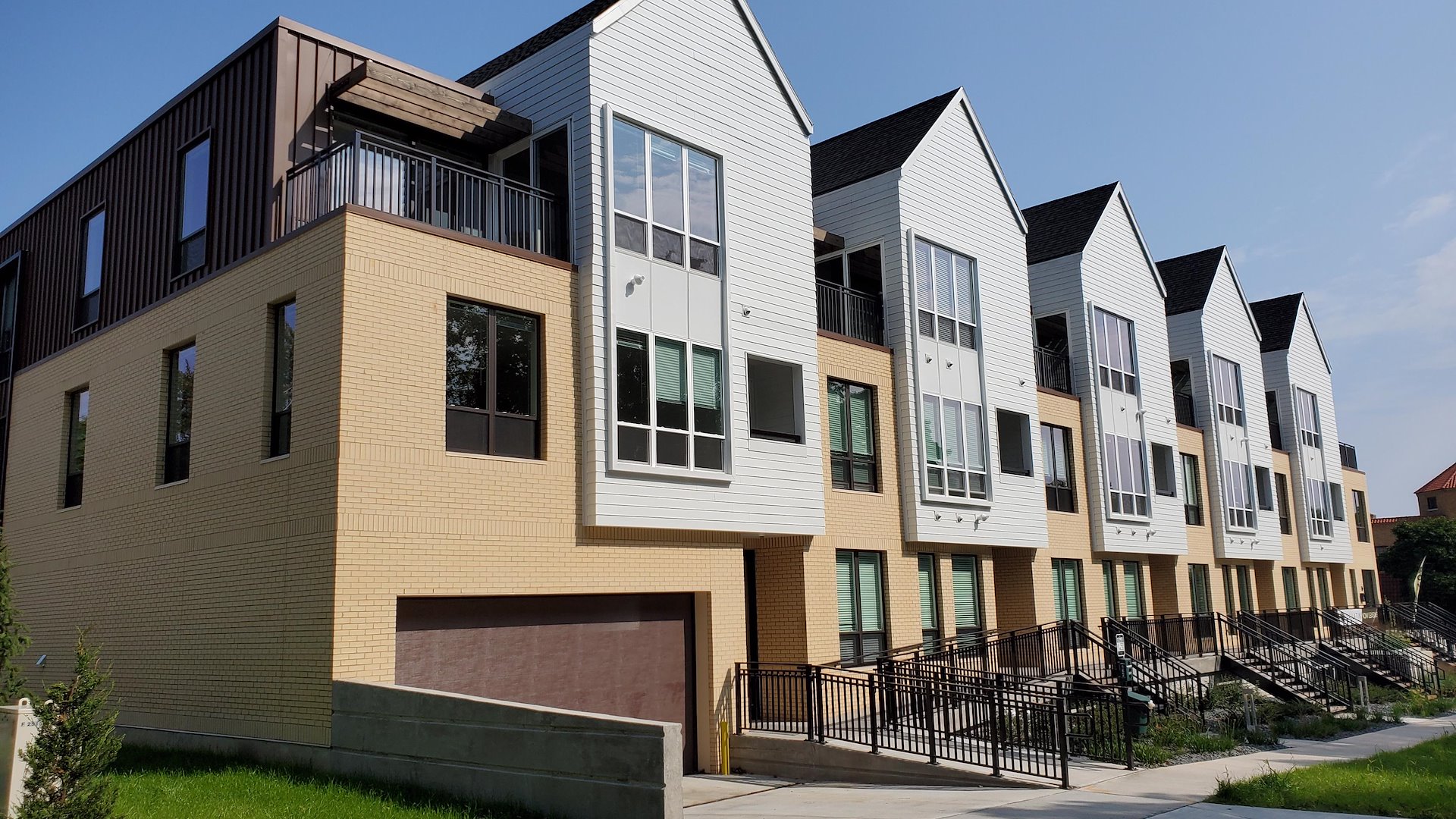 Gallatin Apartments/Wauwatosa, Wisconsin