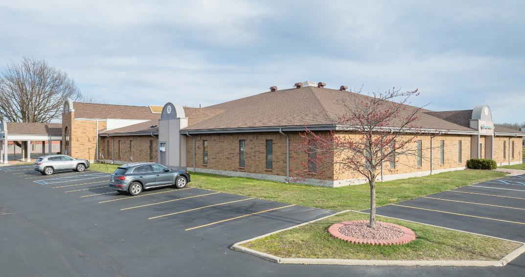 6855 Spring Valley Dr, Holland, OH 43528
