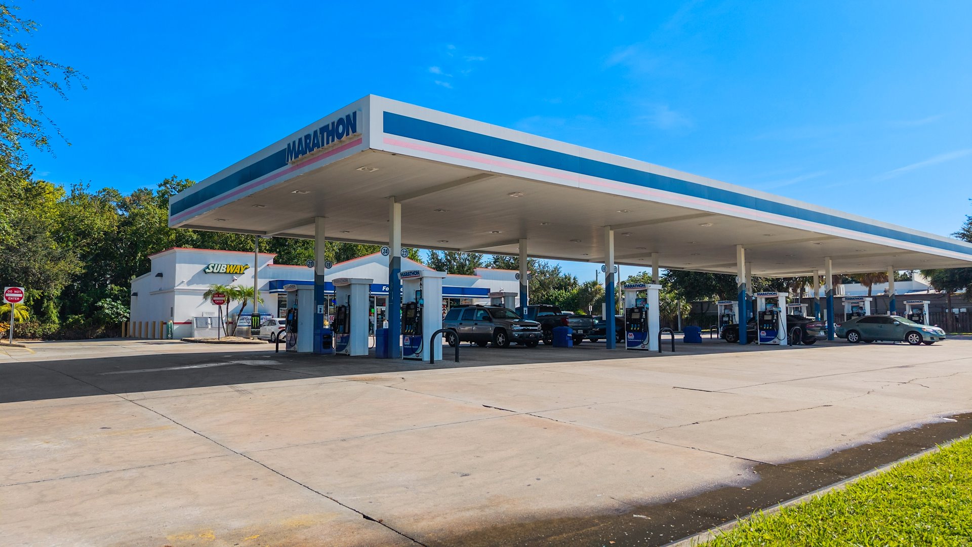 4301 W Hillsborough Ave, Tampa, FL 33614