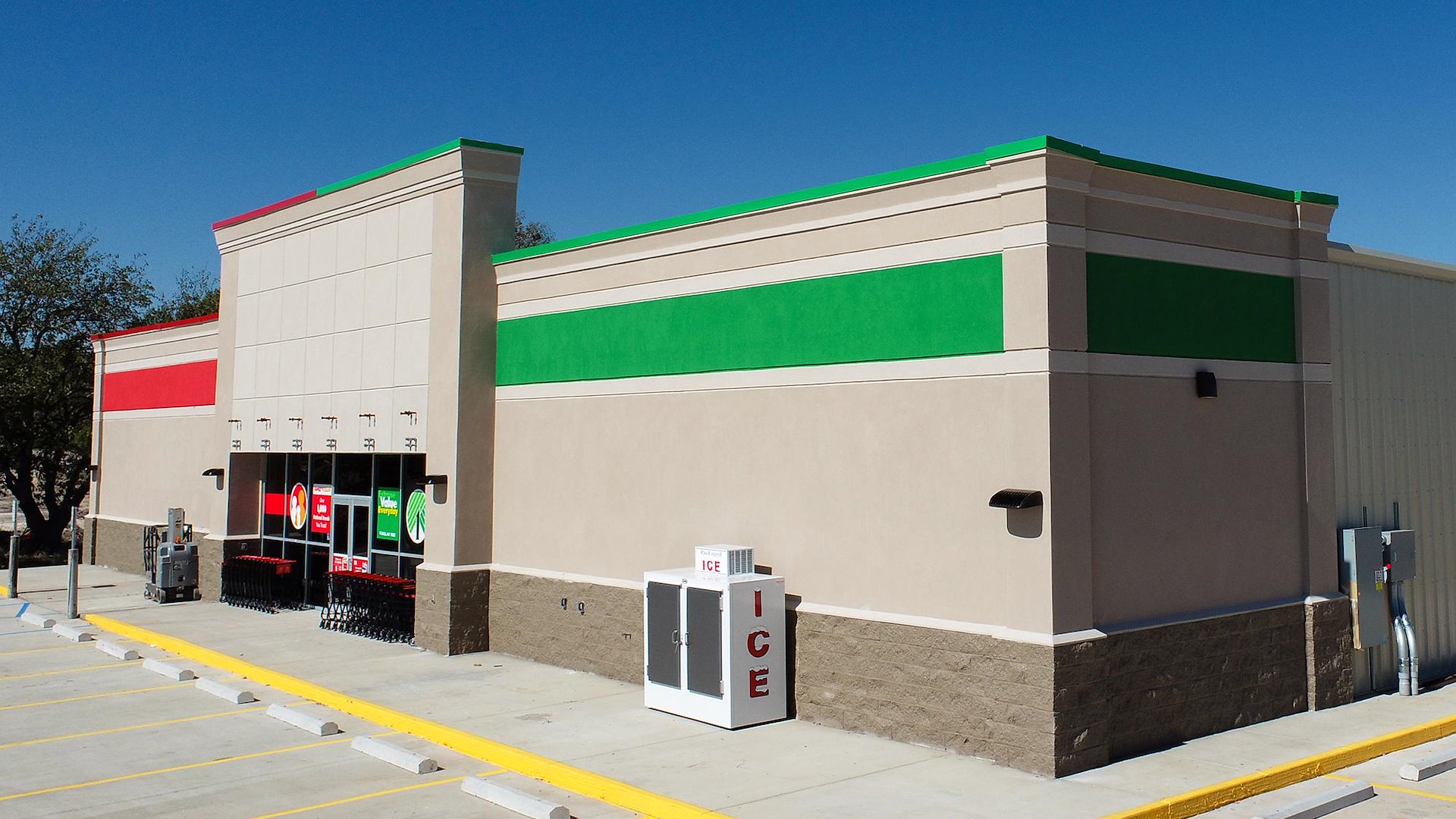 Family Dollar Dollar Tree Combo/Lake Whitney, Texas