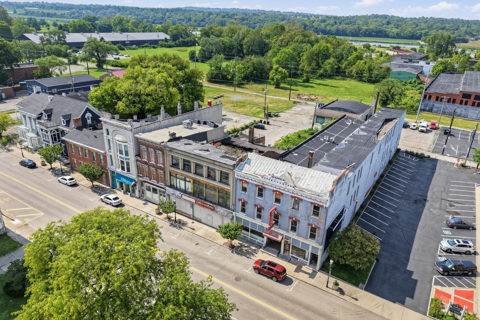 Auction - U.S. Hotel | UC-C Zoned, Tax Credit Potential — Sale in Middletown, OH, photo 1 of 5