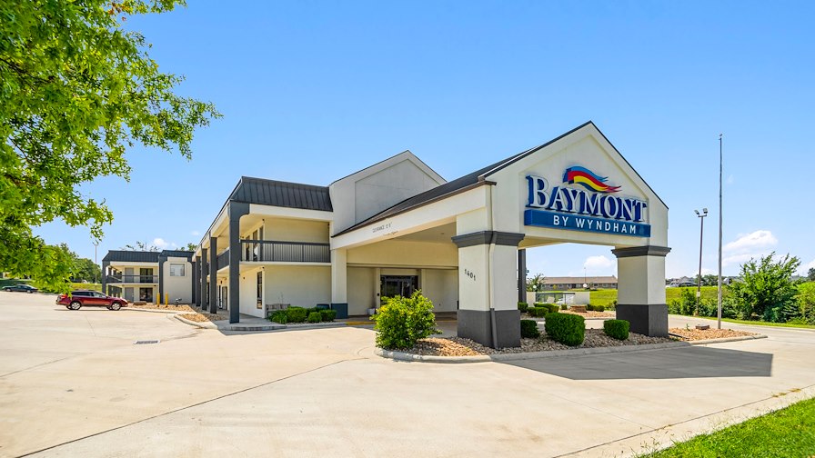 Baymont Inn & Suites Topeka/Topeka, Kansas