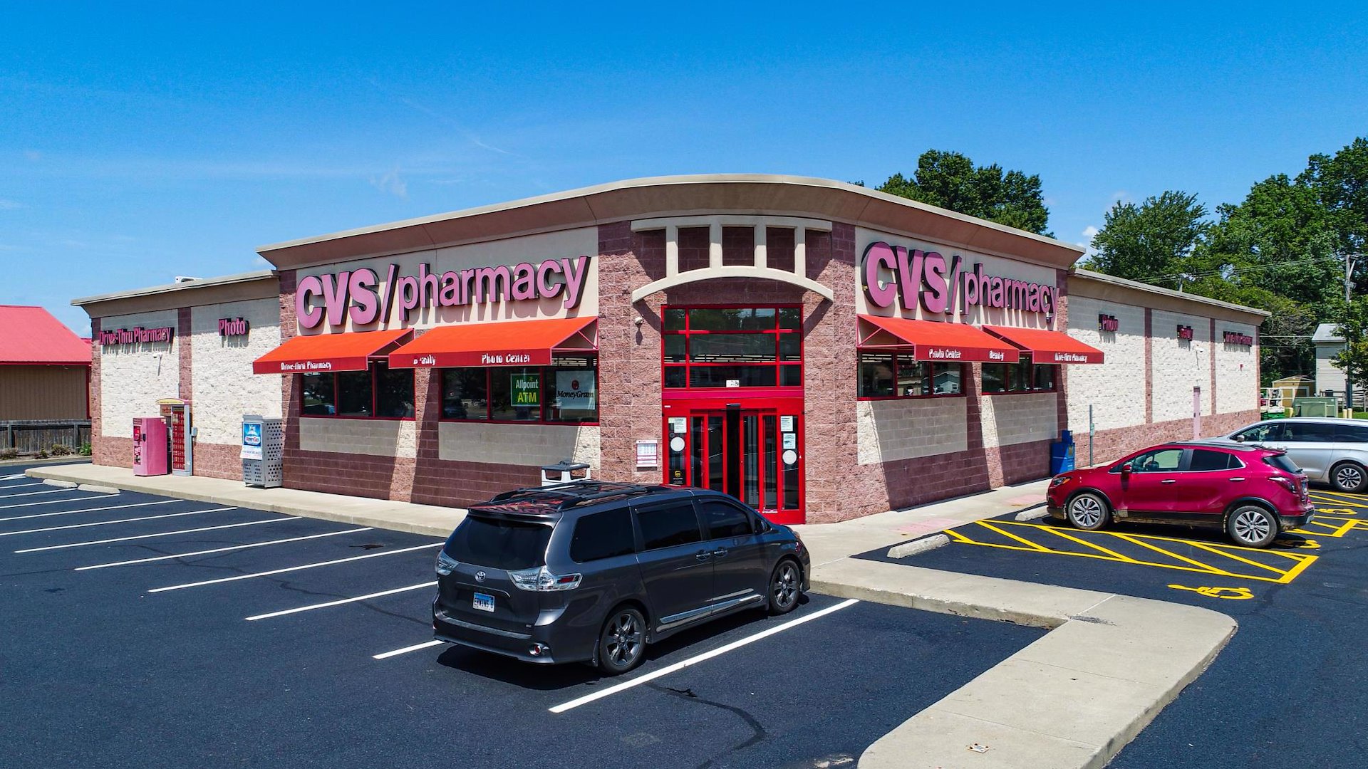 CVS Pharmacy 10+ Year Lease True NNN/Benton, Illinois