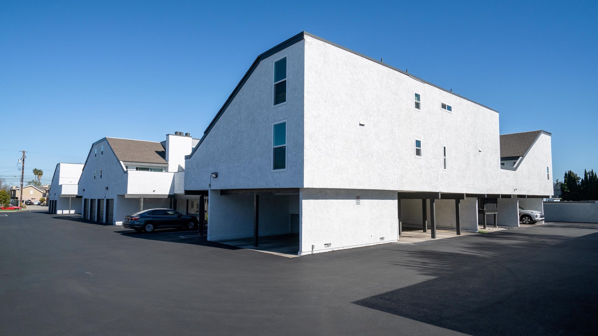 Two83 Lofts/Costa Mesa, California