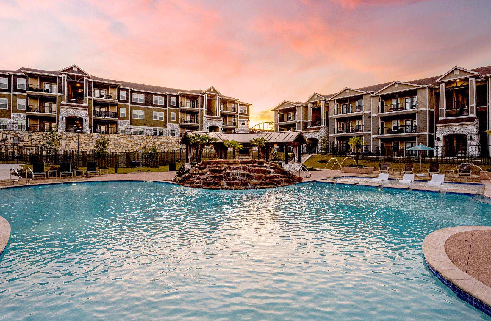 Vantage at Westover Hills/San Antonio, TX