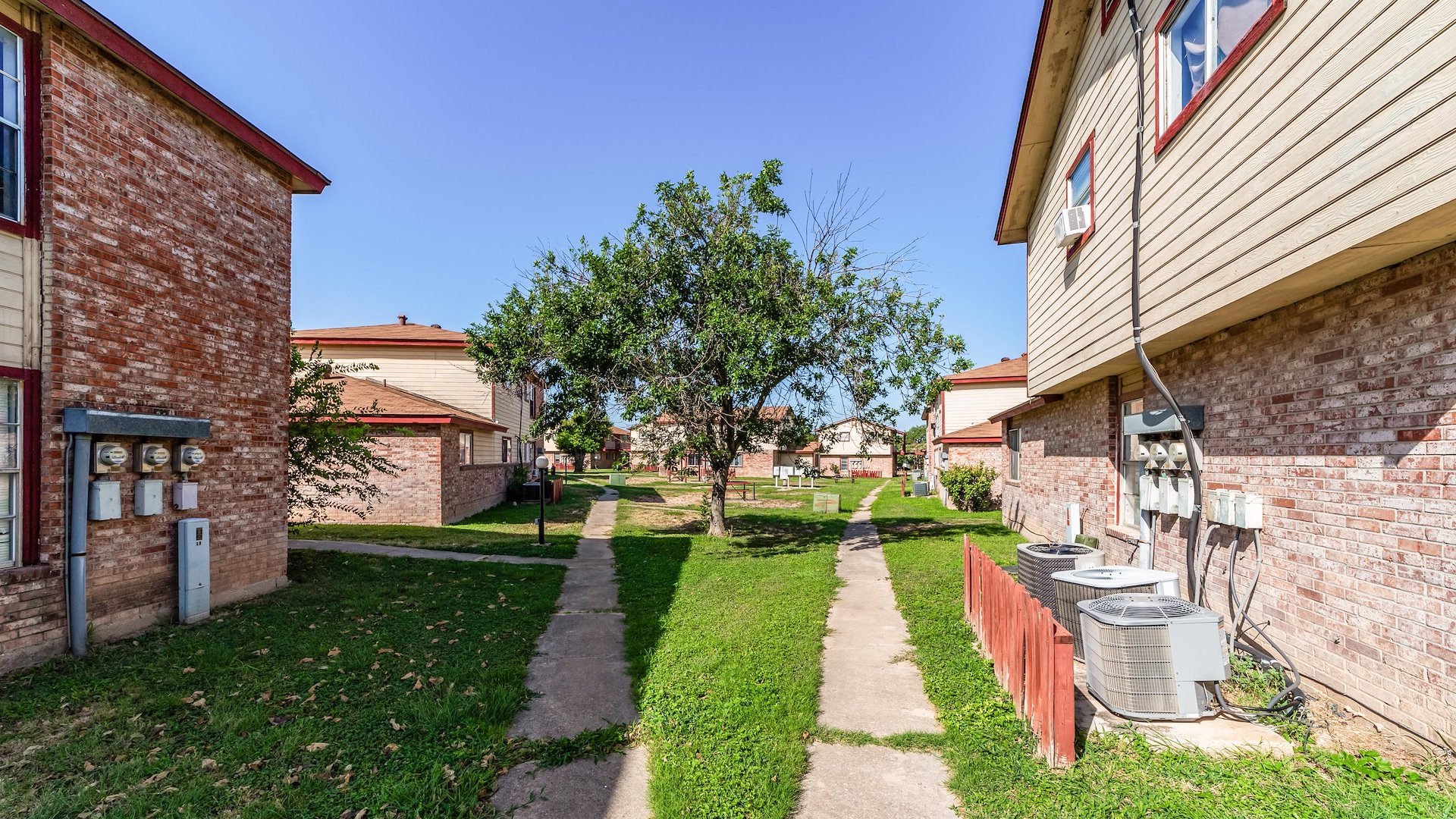 Landmark Apartments/Uvalde, Texas