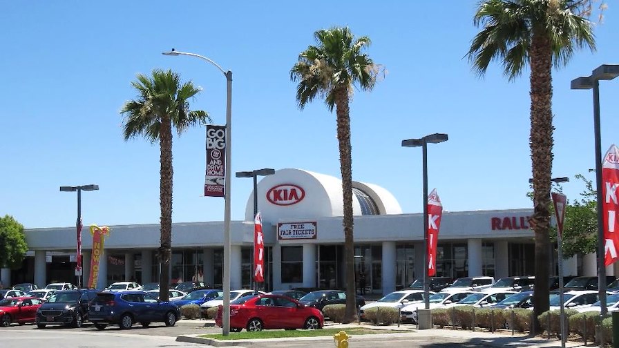 Rally Auto Group Kia/Palmdale, California