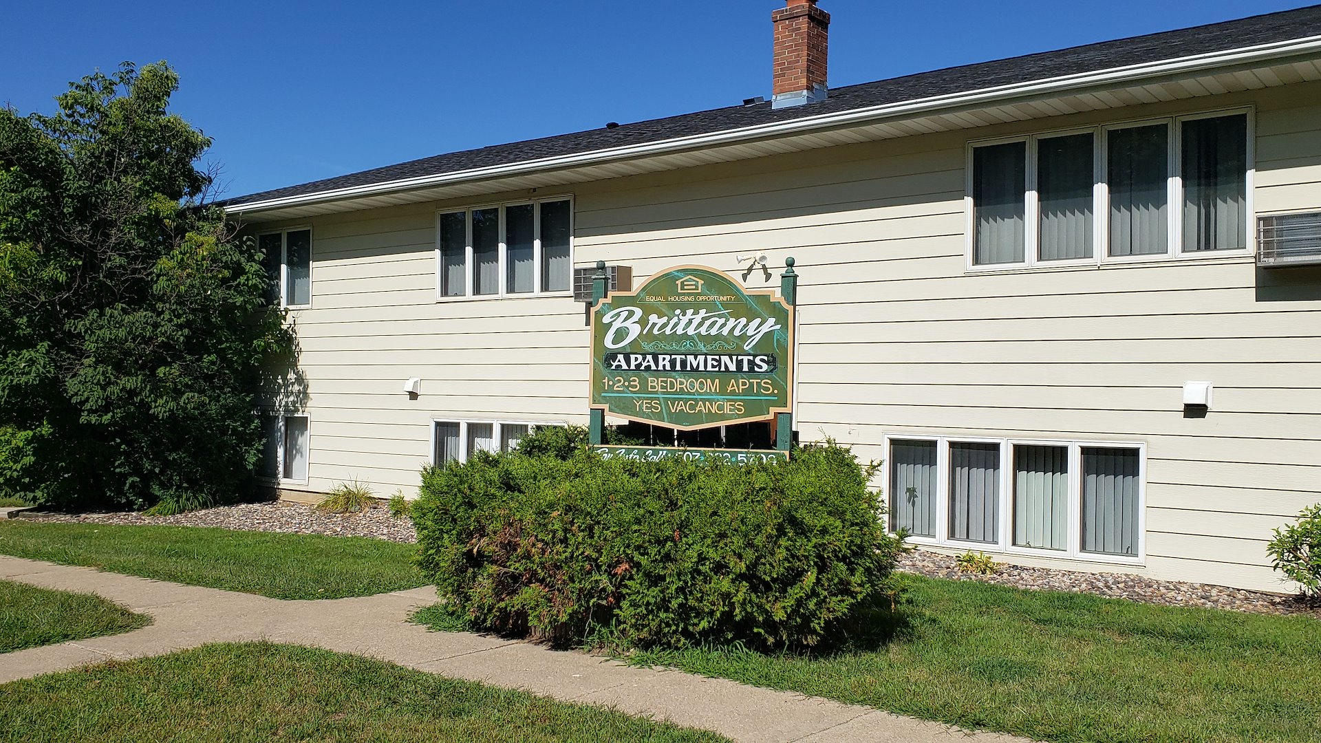 Brittany Apartments/Saint Charles, Minnesota