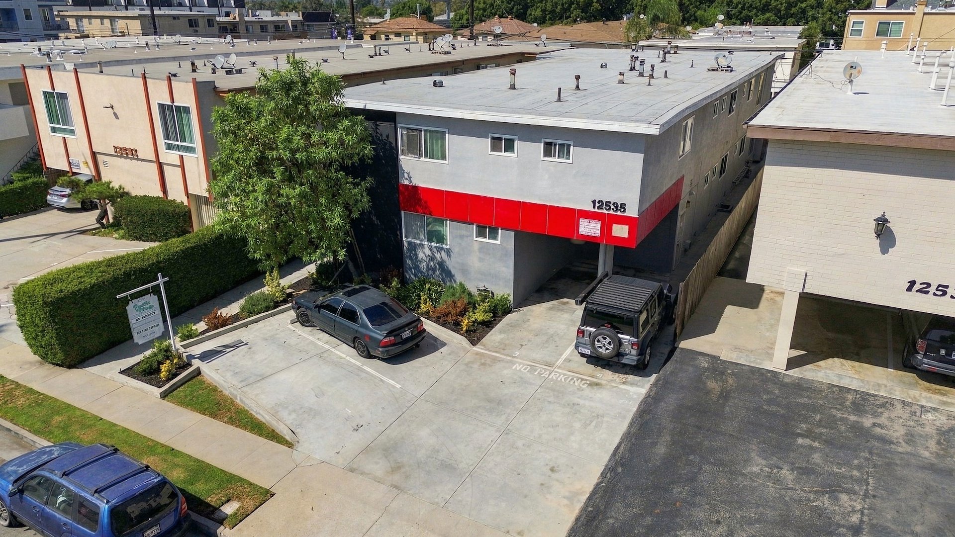 12535 Pacific Avenue — Sale in Los Angeles, CA, photo 1 of 2
