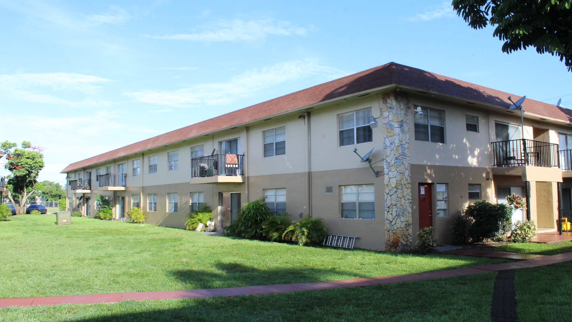 Bellwood Apartments/Lauderhill, Florida