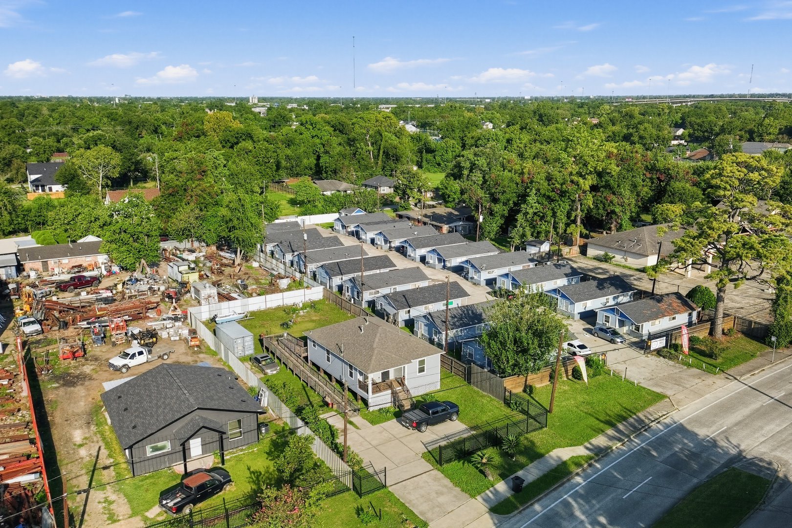 Auction - 4203 Hirsch Rd | Gated Multifamily - multifamily for sale in houston, TX