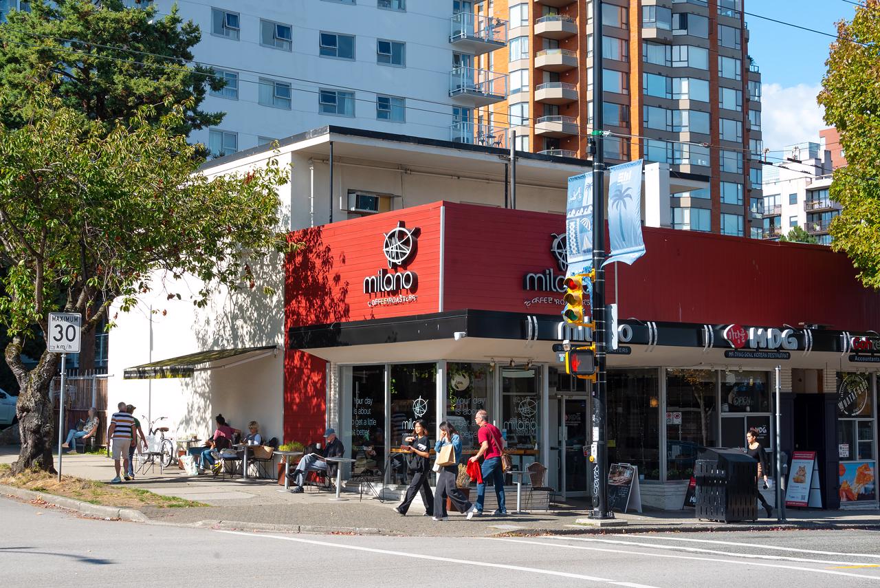 823 Denman St/Vancouver, British Columbia