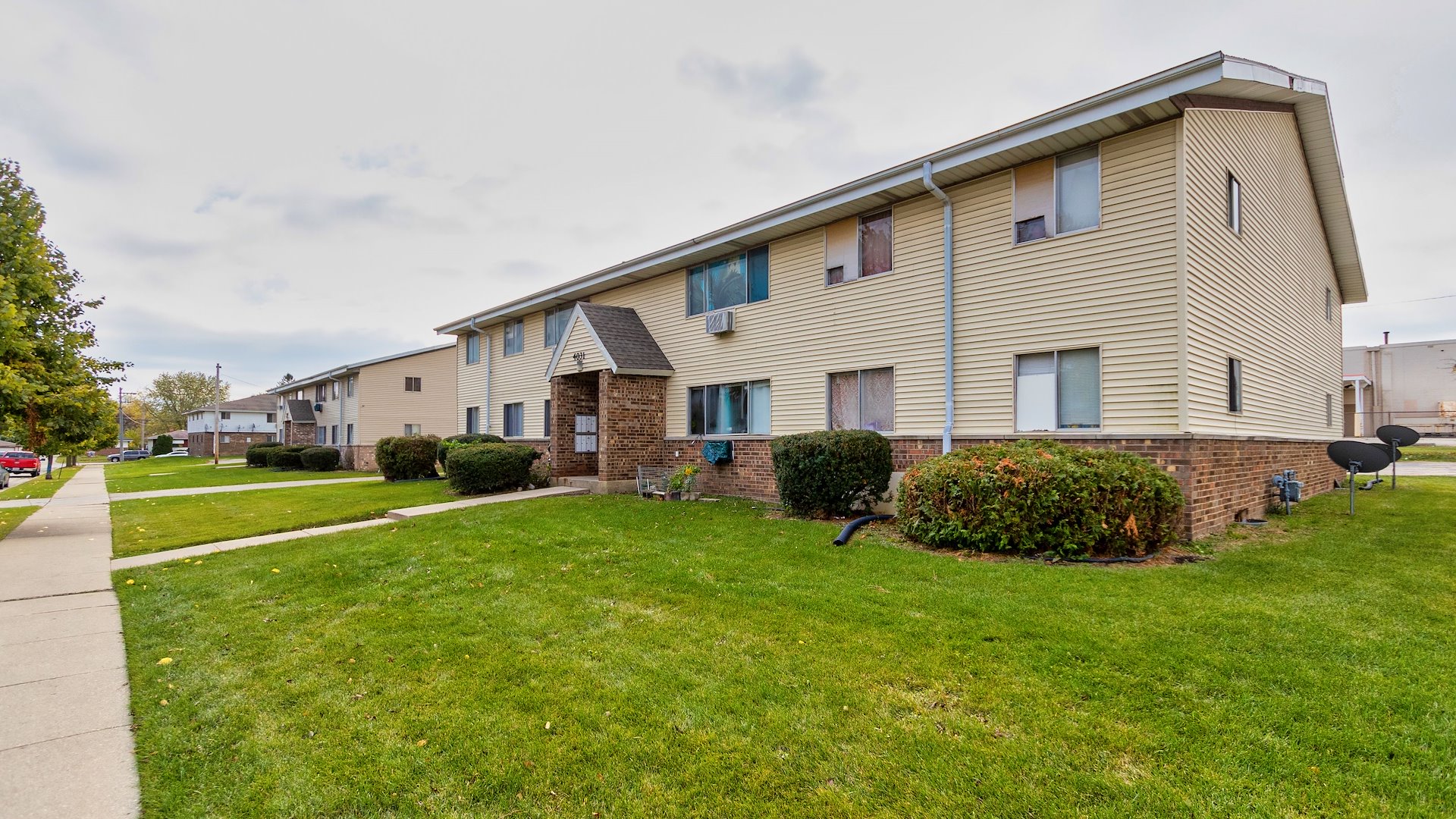 Oakwood Apartments/Kenosha, Wisconsin