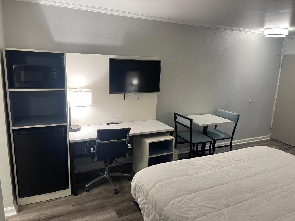 Quality Inn & Suites Georgetown — Sale in Georgetown, SC, photo 2 of 5