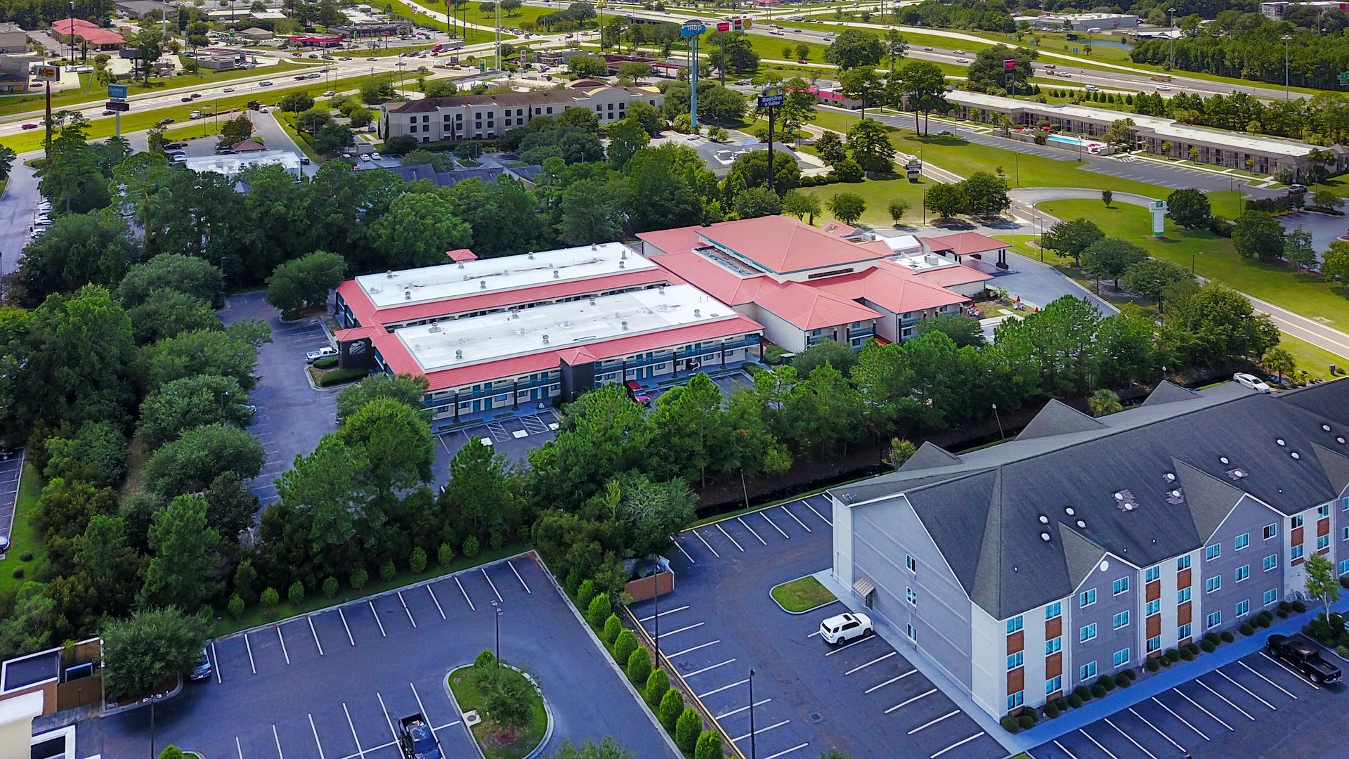 Days Inn Suites Savannah Gateway I-95 and 204 Savannah  Georgia