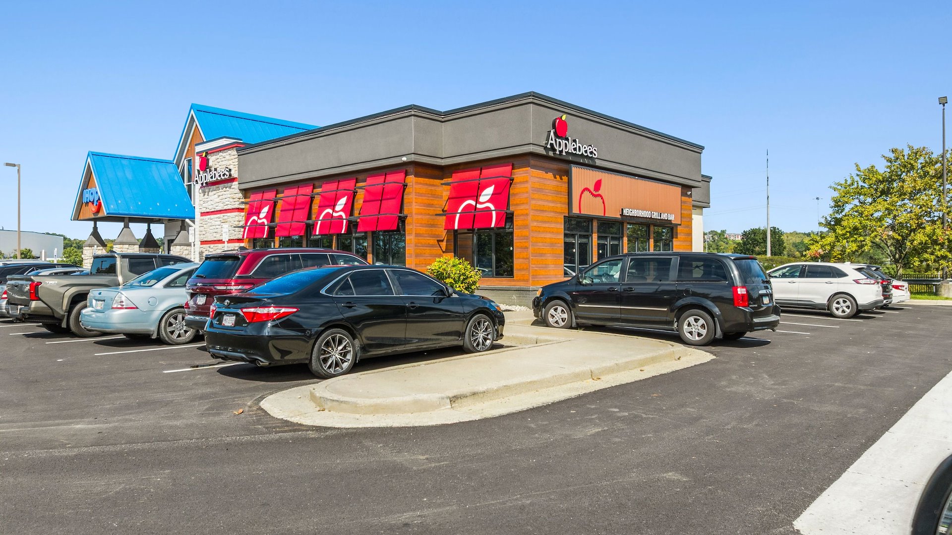 IHOP | Applebee's — Sale in Cincinnati, OH, photo 5 of 5
