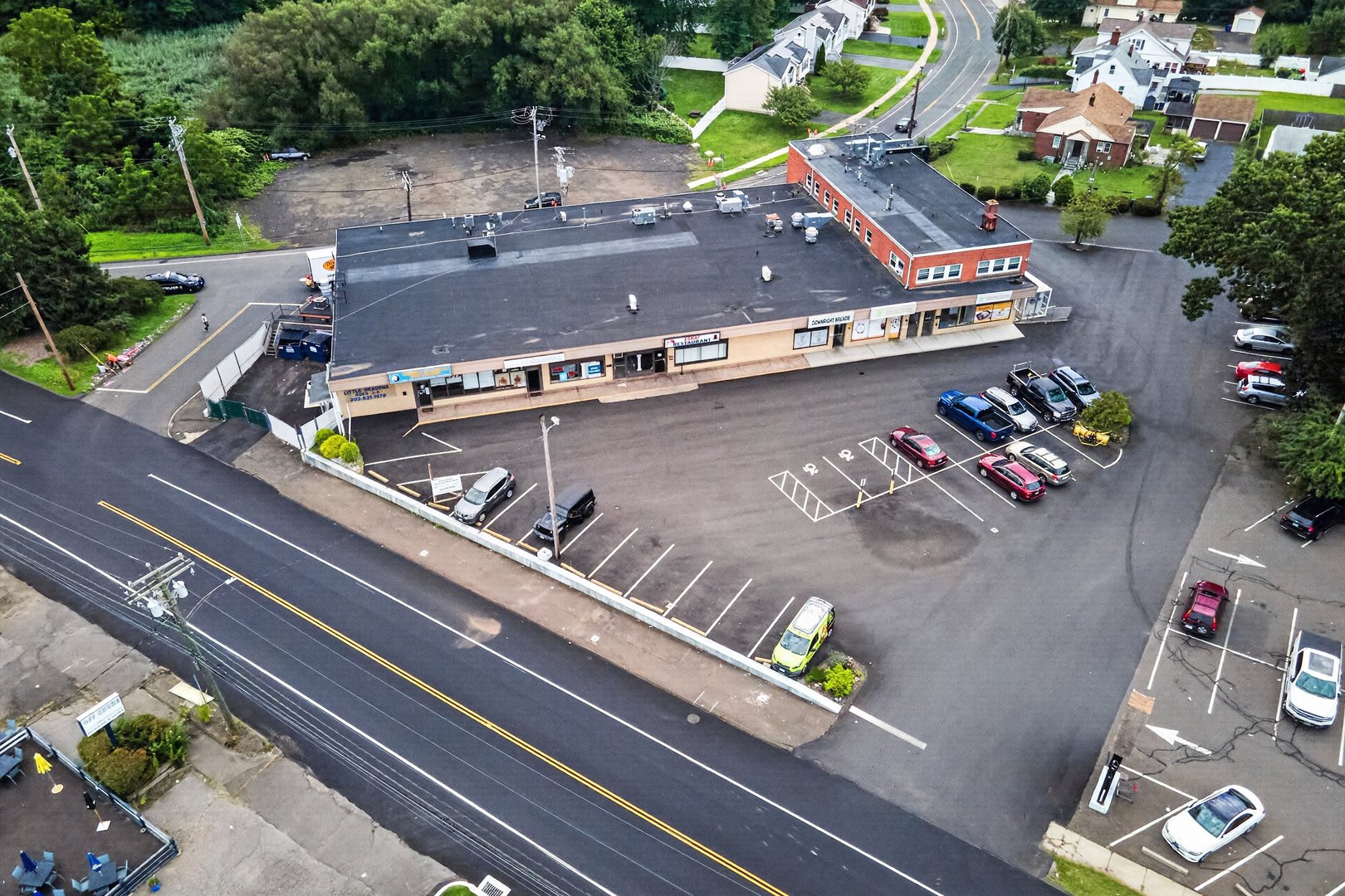 Auction - Lender Sale | Woodlawn Shopping Center - mixed use for sale in west haven, CT
