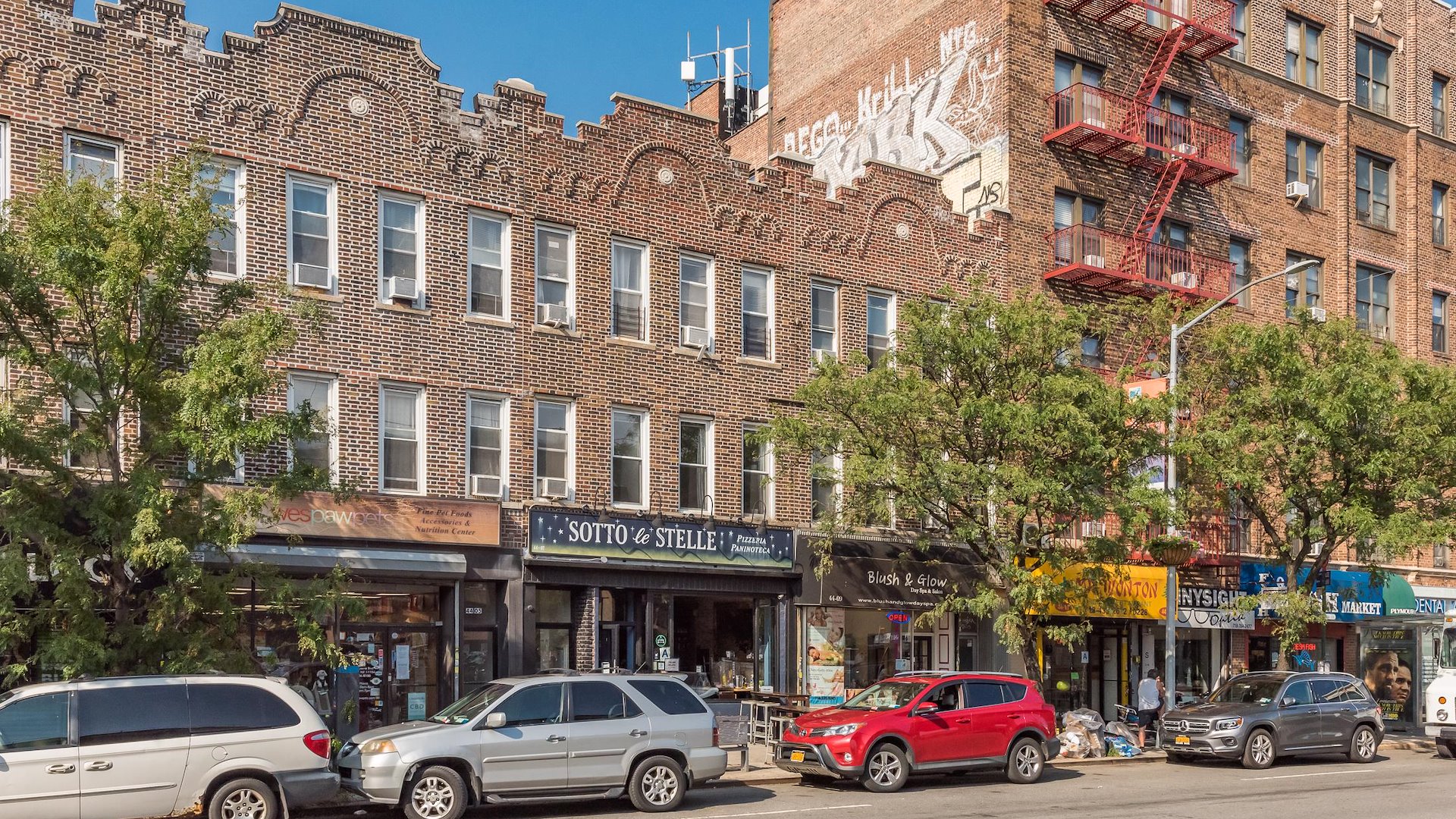 44074409 Queens Boulevard/Queens, New York