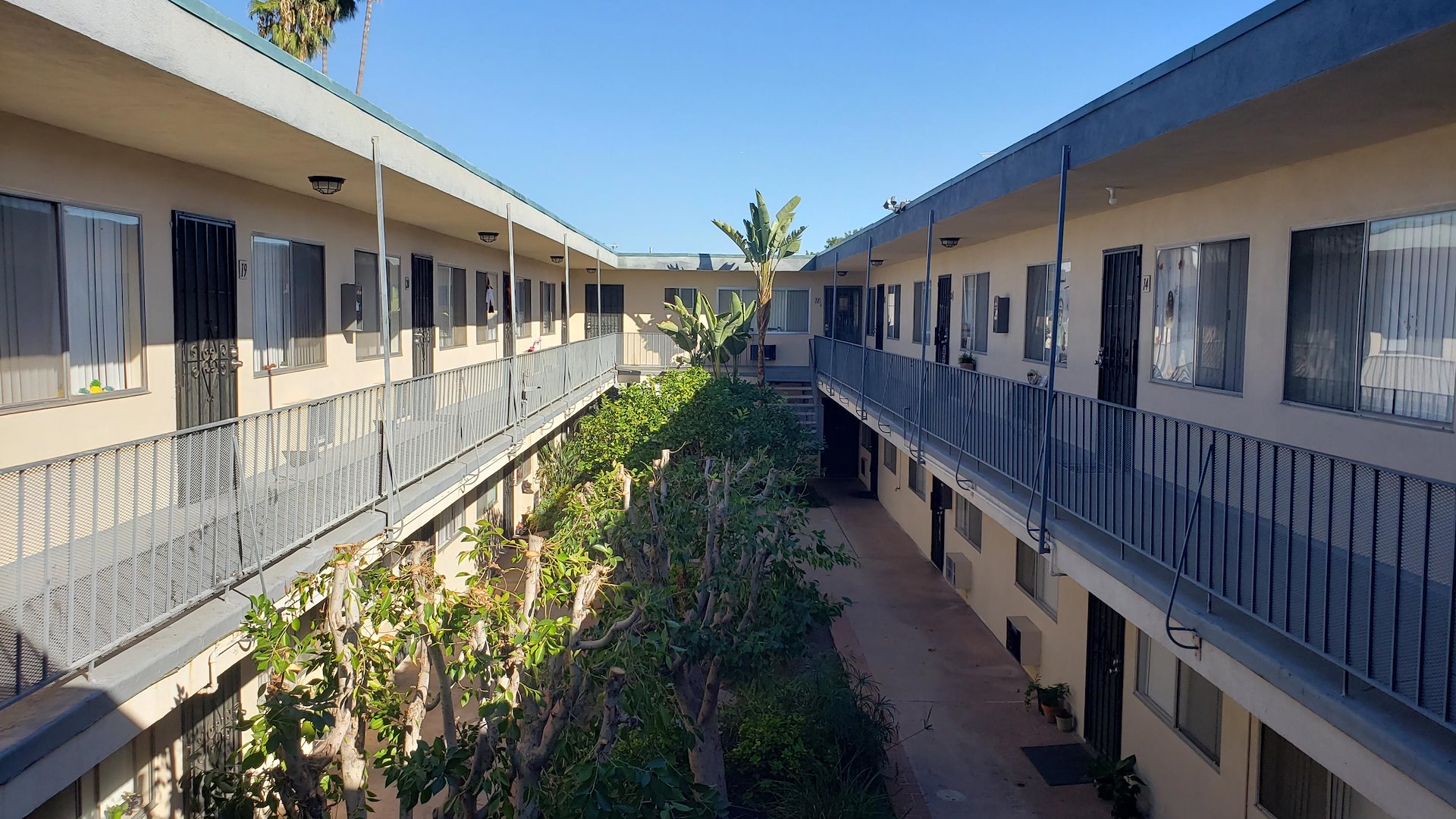 8371 Northgate Avenue/Canoga Park, California