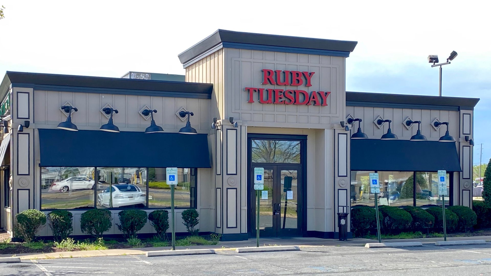 Former Ruby Tuesday/Fredericksburg, Virginia