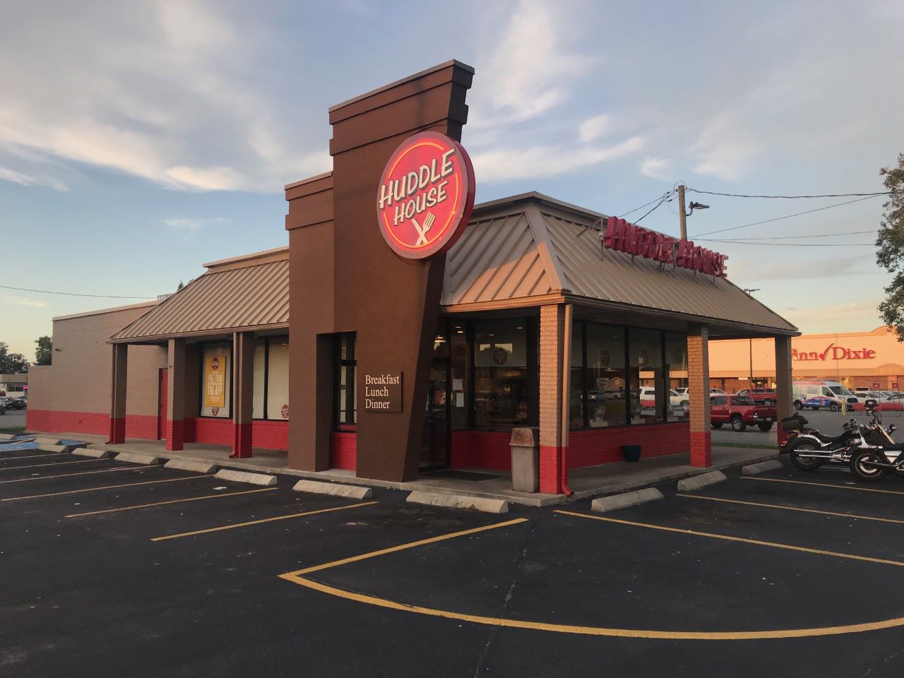 Huddle House/Brunswick ,