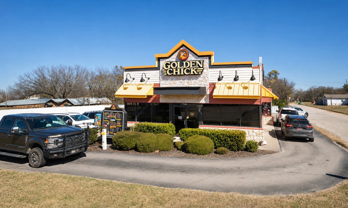 Golden Chick Texas 20 Yr NNN Sale Leaseback Portfolio — Sale in Ballinger, TX, photo 2 of 5