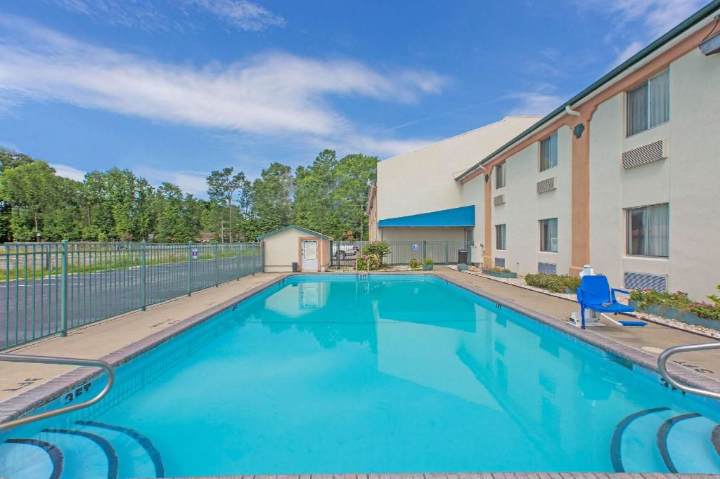 Econo Lodge Cherry Point/Havelock, North Carolina