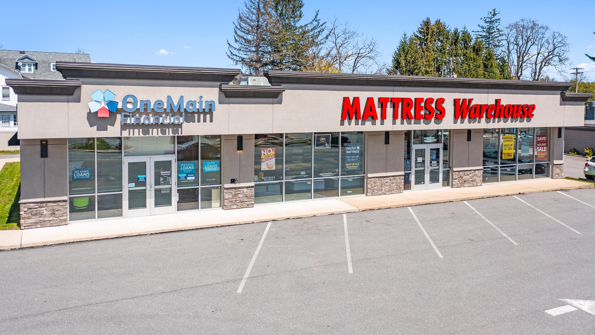 Mattress Warehouse Anchored Center/Williamsport, Pennsylvania