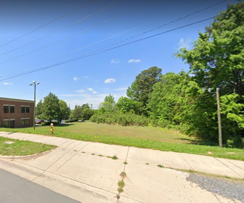 8011 North Tryon Street/Charlotte, North Carolina